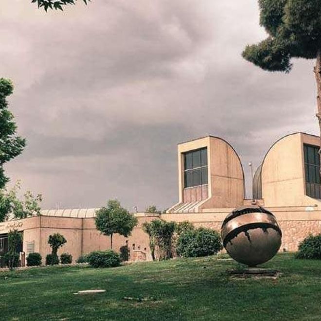 برگزاری اردوی هنری و مراجعه به موزه هنرهای معاصر تهران